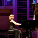 Eléna Tarasova
(piano)